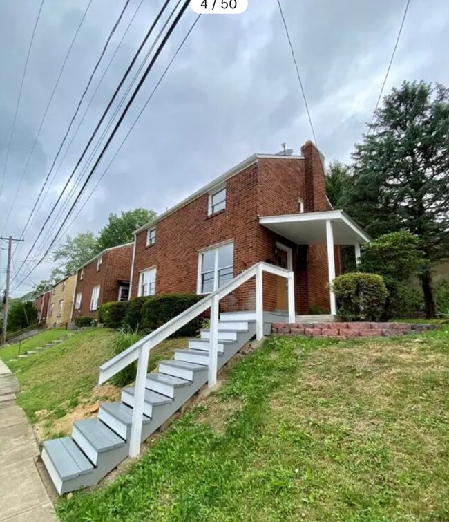 Foto del edificio - 3 Bedroom-1 Bath Pittsburgh PA