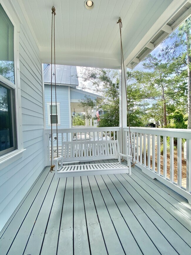 Building Photo - 210 Emerald Beach Cir
