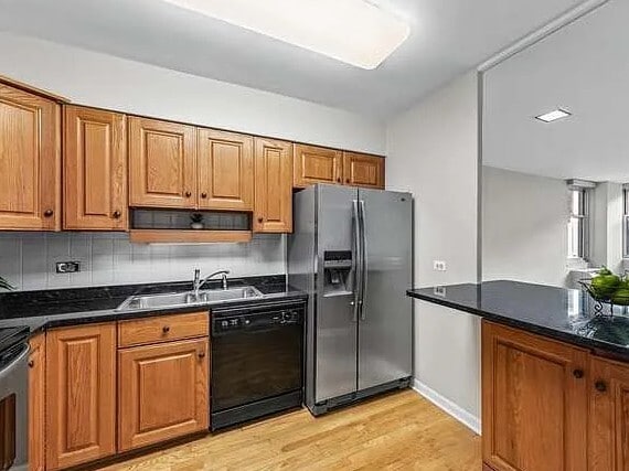 Building Photo - 30 E Elm St