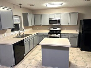 Building Photo - 4811 Pebble Bluff Ln