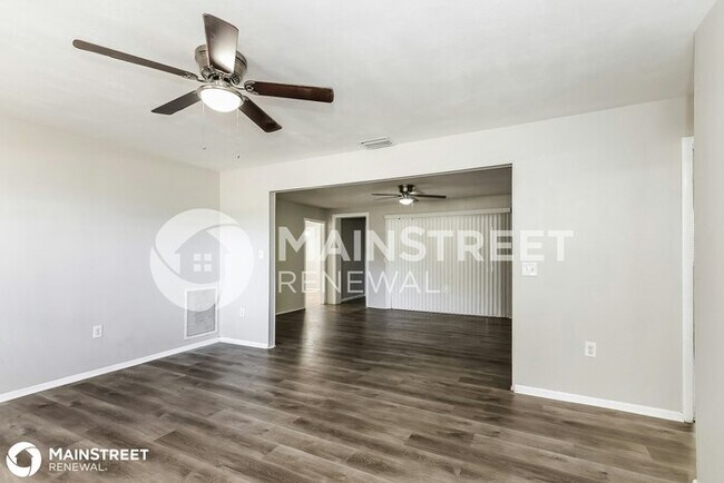 Building Photo - 120 MILLER DR, WINTER HAVEN, FL 33884