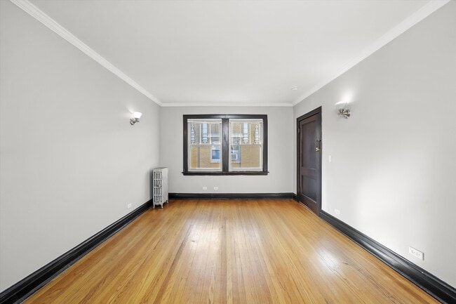 Foto del edificio - 1925b Grove Ave