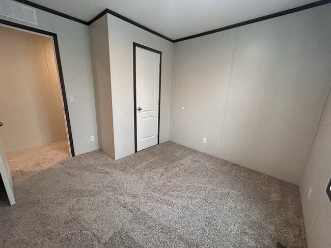 Foto del edificio - 2481 Pajot Rd