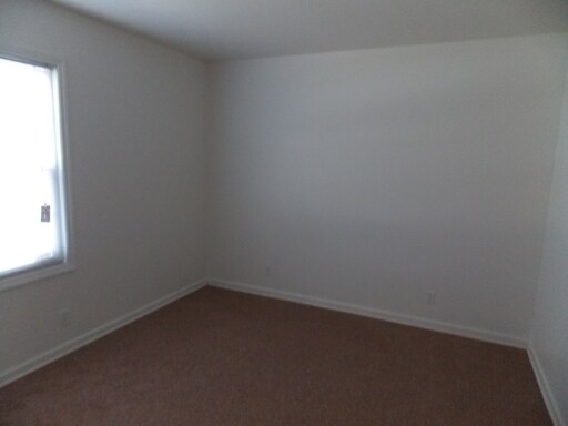 Building Photo - 5835 Maplewood Dr