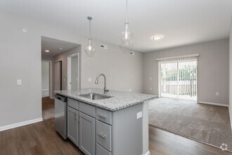 Interior Photo - The Everett Gahanna