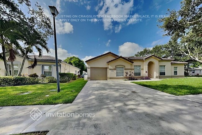 Building Photo - 10698 SW 20th Ct