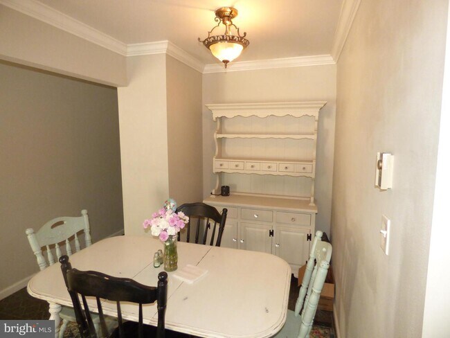 Foto del edificio - 4103 Roop Rd