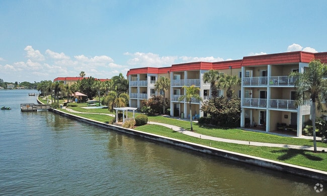 Building Photo - Snell Isle