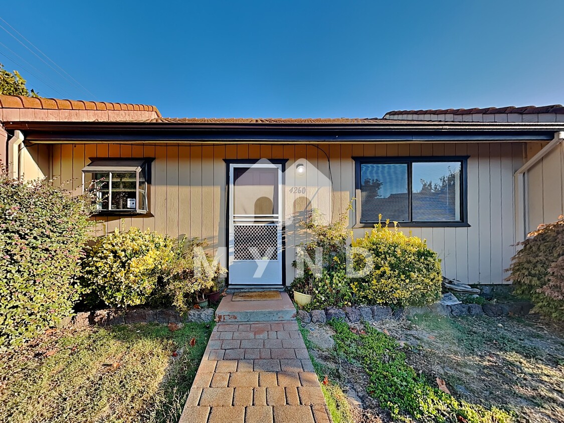 Primary Photo - 4260 Adeline St