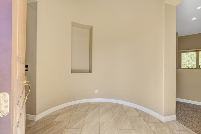 Building Photo - ELEGANT Single Story, 2 Bedroom Home in ANTHEM Gated Community!
