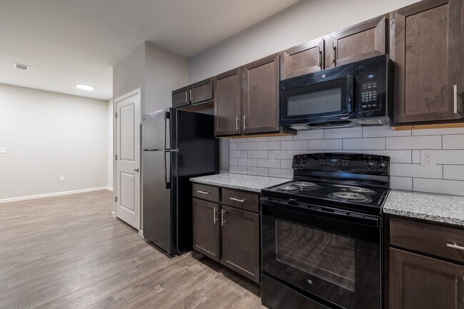 Foto del edificio - 800 N Ardenwood Dr