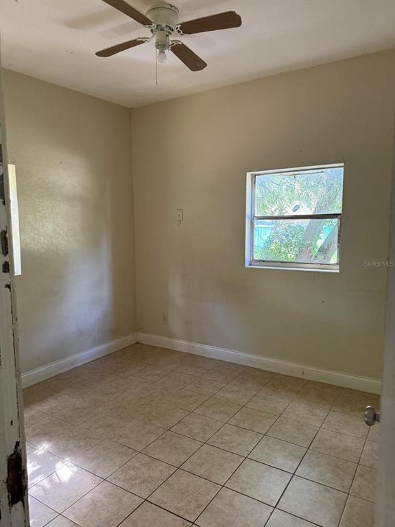 Building Photo - 525 Sunset Dr