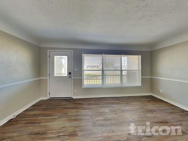 Foto del edificio - 5601 N 16th St