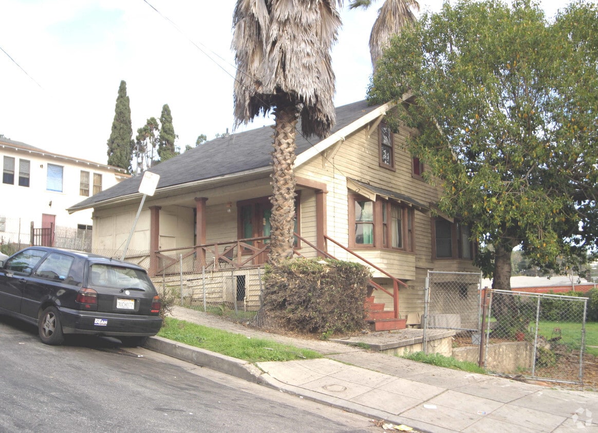 Building Photo - 1615 Delta St