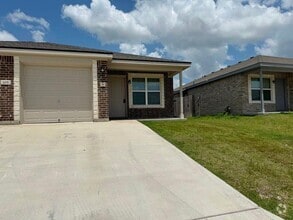 Building Photo - 205 Dolphin Dr