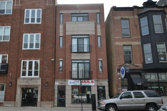 Building Photo - 1734 W North Ave