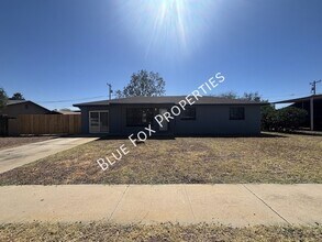 Building Photo - 5674 E Eastland St