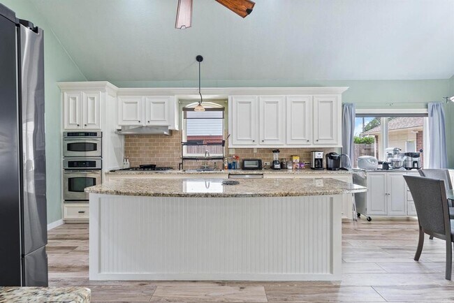 Building Photo - 5218 Dunleith Ln