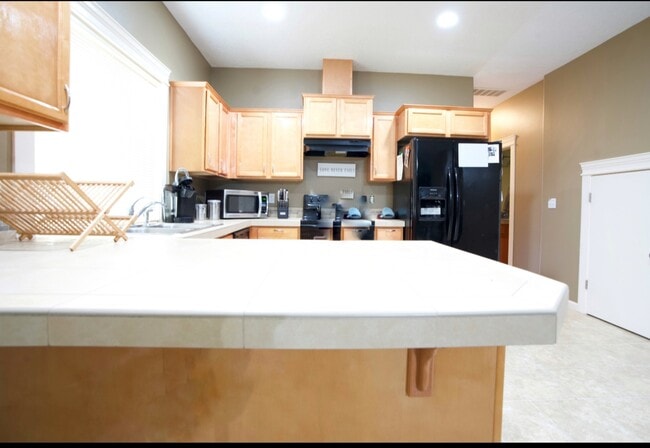 Building Photo - 1448 NE 176th Ave