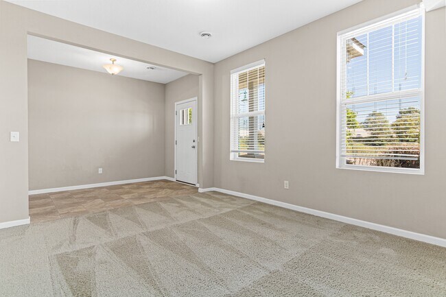 Foto del edificio - 1420 Old Highway 8 NW
