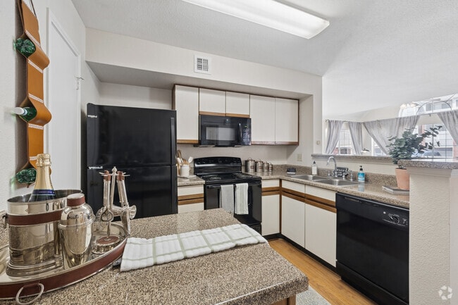 Dover 2BR, 2BA - 894SF - Kitchen - Gables Citywalk & Waterford Square