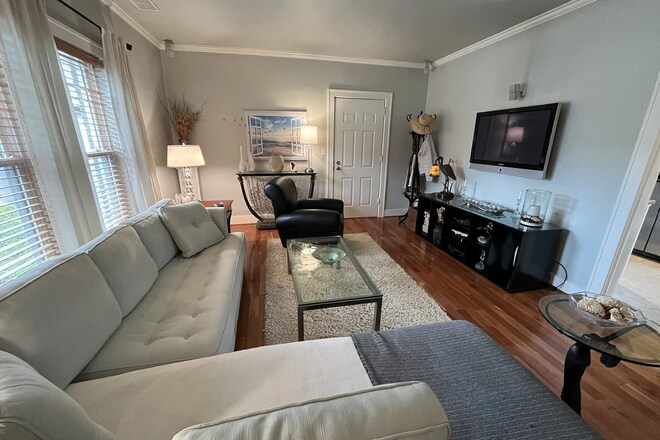 Foto principal - 1018 17th Ave S