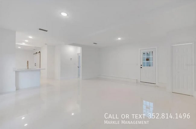 Building Photo - 5240 Alleman Dr