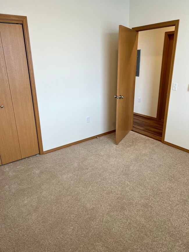 2nd Bedroom 3x2 Detached - Bluegrass Farms Apartments