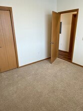 2nd Bedroom 3x2 Detached - Bluegrass Farms Apartments
