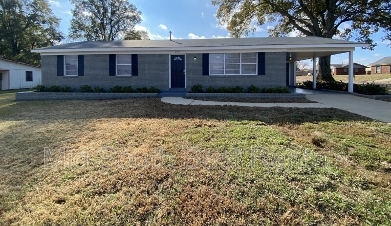 Foto principal - 929 Hackberry Ln