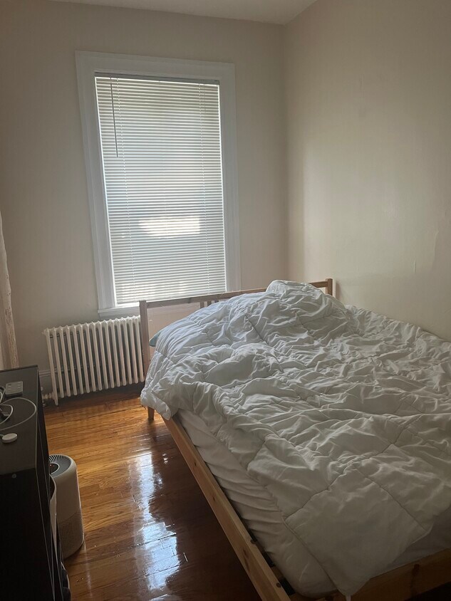 Foto del edificio - 1302 Beacon St