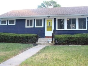 Building Photo - 6921 W Herbert Ave