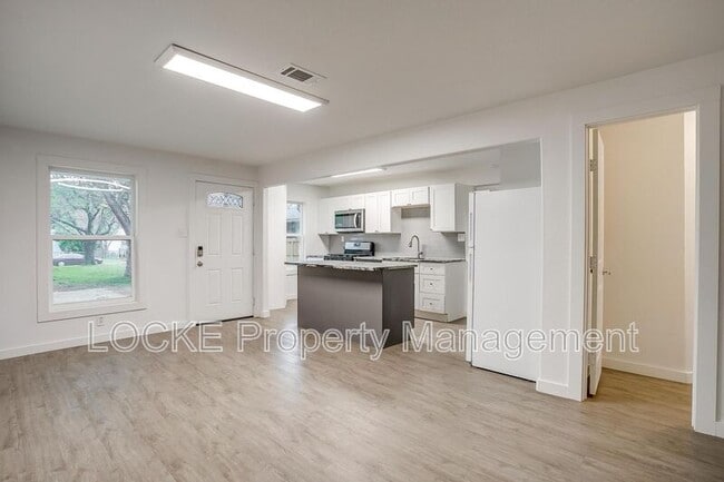 Foto del edificio - 311 Byron St