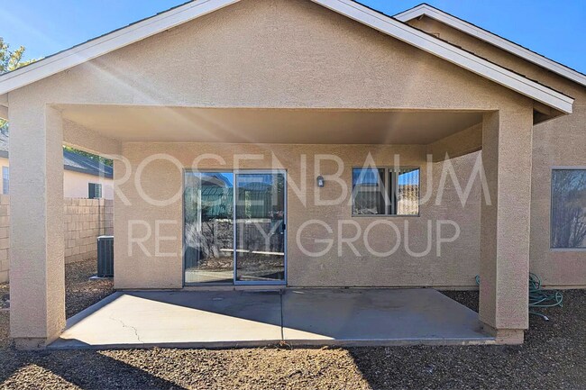 Foto del edificio - Beautiful 3-bedrooms, 2-baths home in the Viewpoint Community of Prescott Valley!