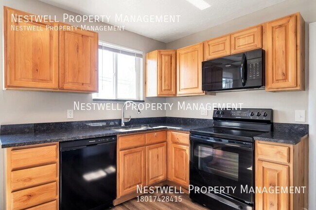 Building Photo - Newly Remodeled 2-bed Unit in South Salt Lake