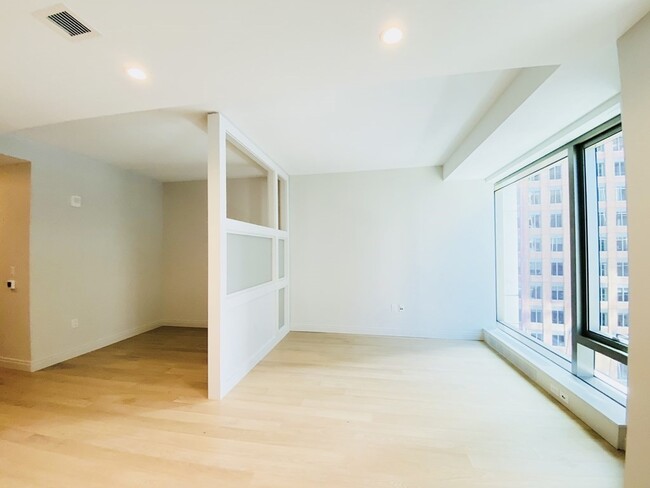 Building Photo - 133 Seaport Blvd