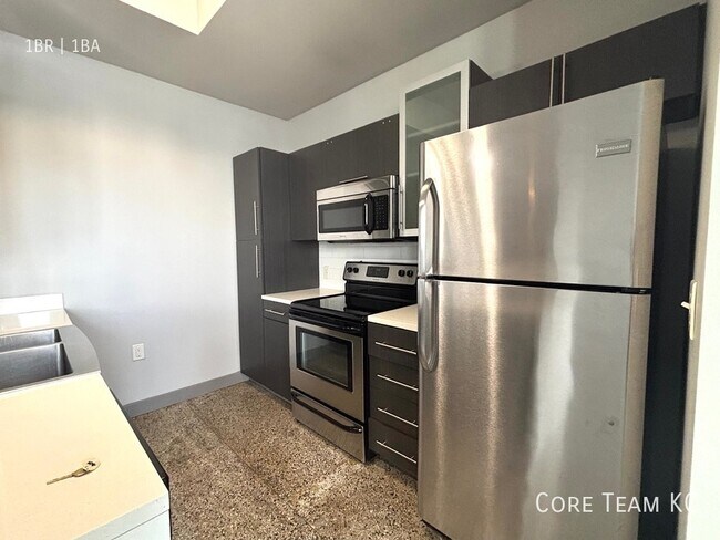 Foto del edificio - 306 E 12th St