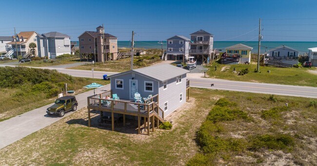 Building Photo - FURNISHED OFF-SEASON MONTHLY RENTAL-STARTING MID-SEPTEMBER '25 (CALL FOR AVAILABLE MONTHS)