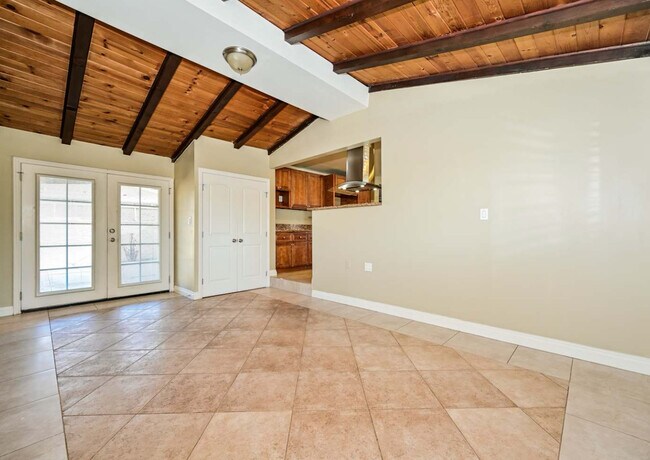 Foto del edificio - 1779 Rosewood Rd