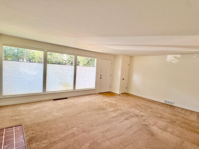 Foto del edificio - 12320 8th Ave NE