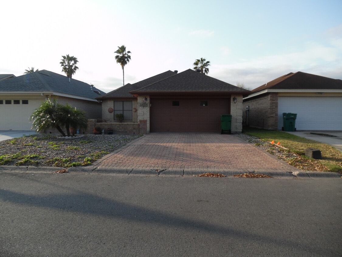 Foto principal - 2602 Ashley Dr