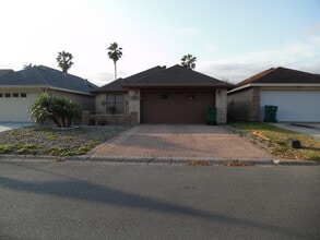 Building Photo - 2602 Ashley Dr