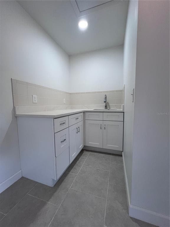 Building Photo - 118 W Sligh Ave