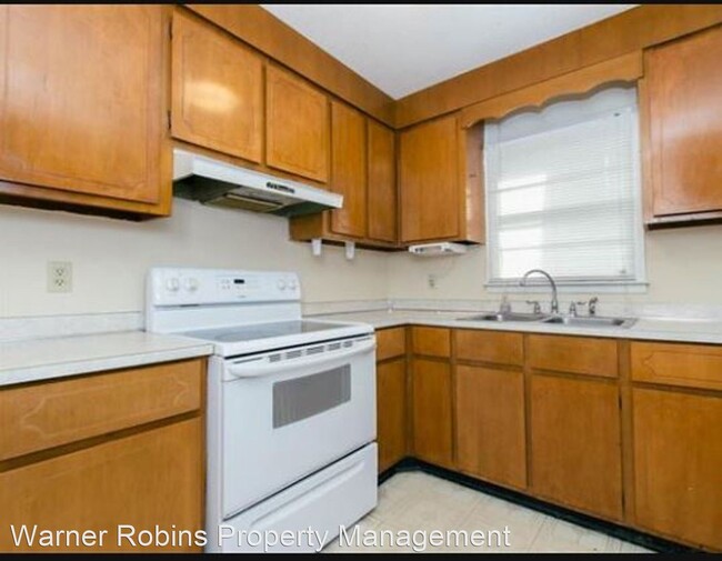 Building Photo - 4 br, 1.5 bath House - 301 Laurie Lane