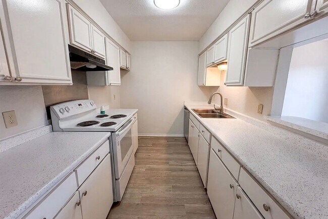 Foto del edificio - 258 Rolling Hills Pl