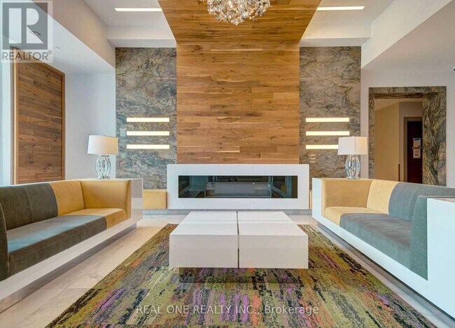 Photo du bâtiment - 7890 Bathurst St