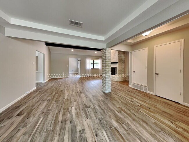 Foto del edificio - 9 Brookfield Ct