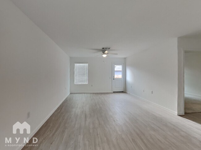 Foto del edificio - 13443 Laffoon Wy