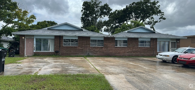 Building Photo - 3014 Martin St
