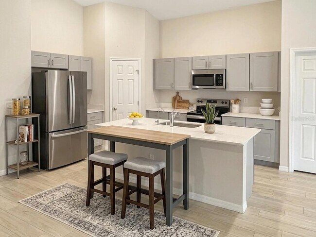 Foto del edificio - 2279 Canyon Oak Dr